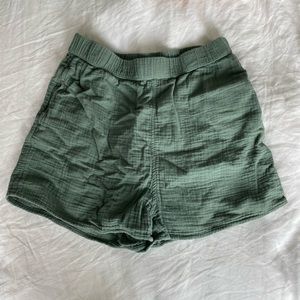 Lightweight shorts 💚